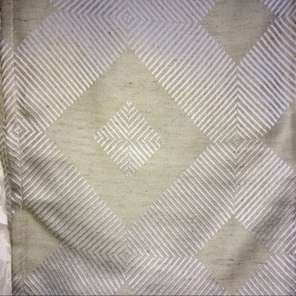 2 light sage green curtains 40w x 84l - Picture 3 of 5